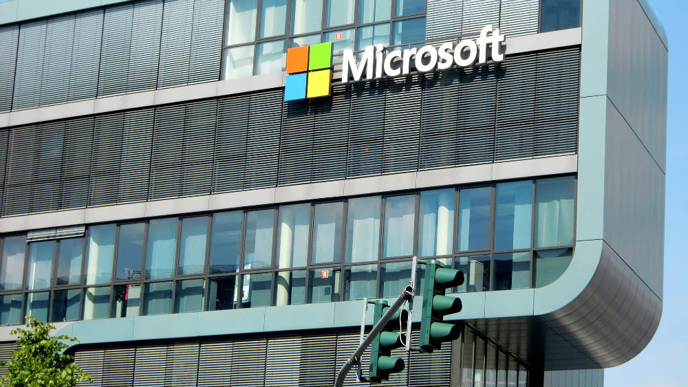 Microsoft ulaže milijardu dolara u veštačku inteligenciju 1