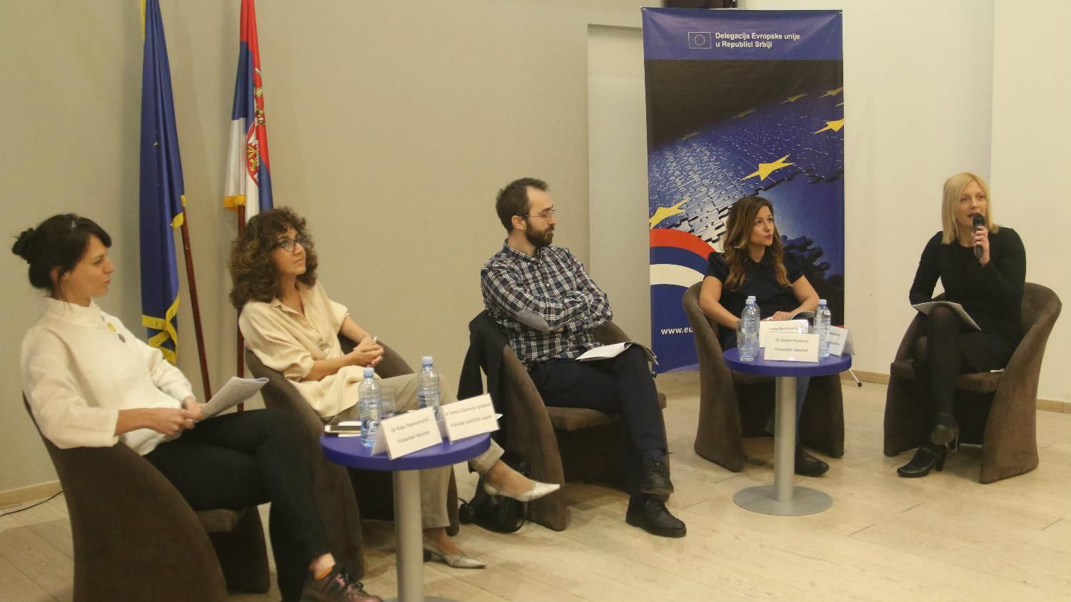 Mladi najviše veruju sebi, porodici i crkvi, najmanje u institucije vlasti 1