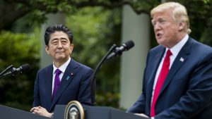 Abe u misiji "dodvoravanja" Donaldu Trampu 3