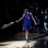 Novicki dobija ulicu u Dalasu 1