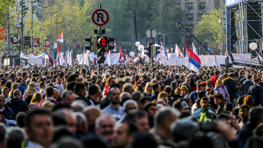 DW: Vučićeve divizije 1