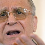 Bivši predsednik Rumunije na sudu zbog uloge u antikomunističkom prevratu 5