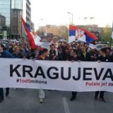 Protesti nastavljeni u gradovima i opštinama širom Srbije (FOTO, VIDEO) 3