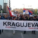 Protesti nastavljeni u gradovima i opštinama širom Srbije (FOTO, VIDEO) 11