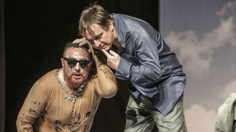 Gostovanje Kruševačkog pozorišta 20. aprila u BDP: Čekanje Godoa u kafiću 1