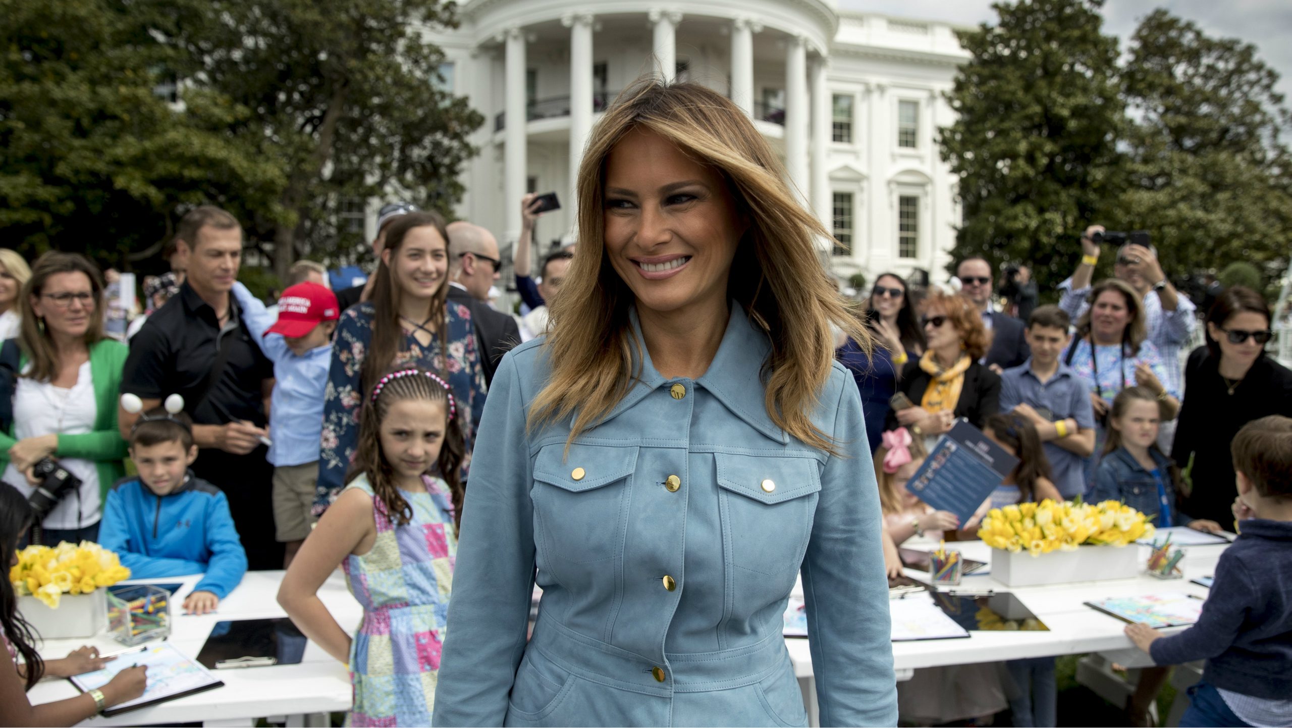 Tramp otvorio godišnju uskršnju trku sa jajima u Beloj kući (Foto) 3 Tramp otvorio godišnju uskršnju trku sa jajima u Beloj kući (Foto) 3