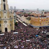 Različite procene broja učesnika i troškova mitinga u Novom Sadu 4