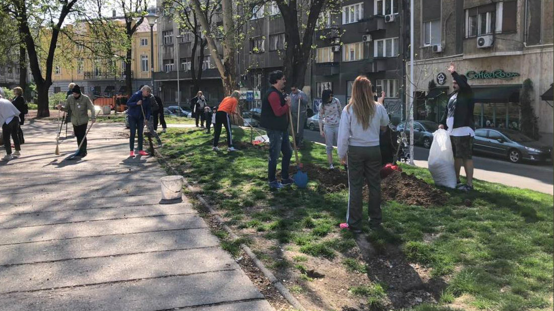 Građani u znak protesta sadili drveće 1