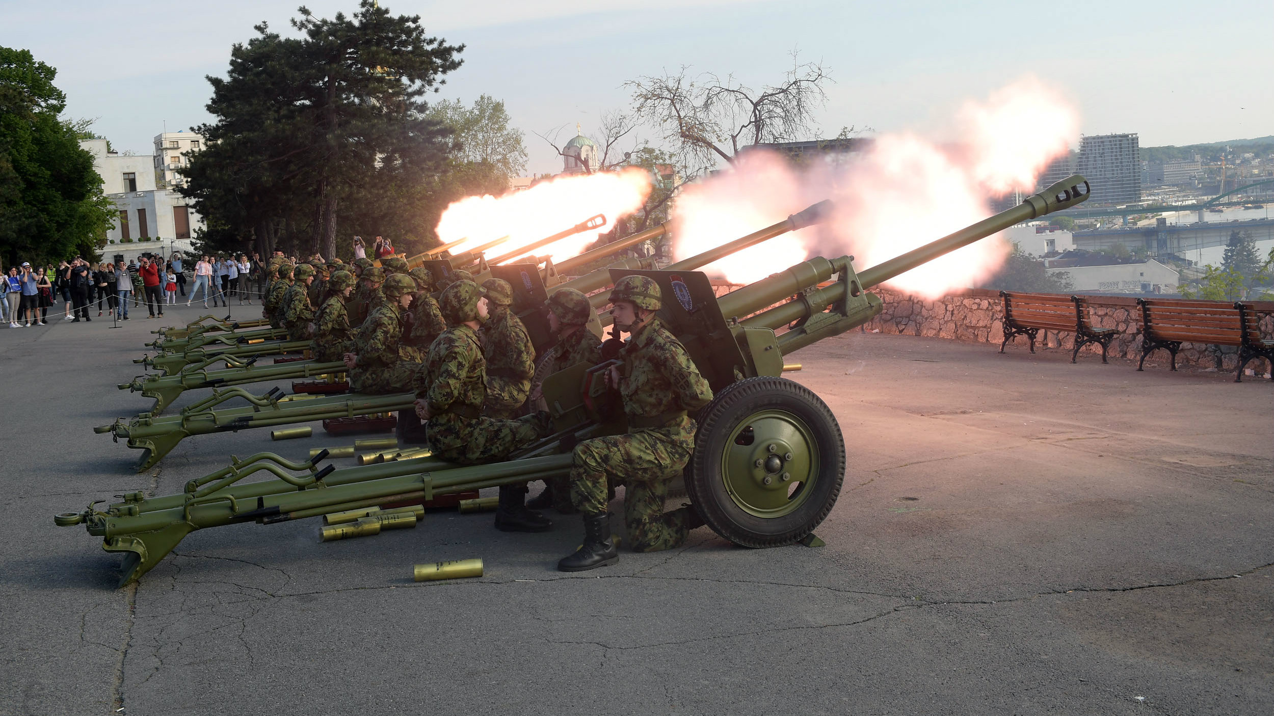 Na Kalemegdanu izvršena počasna paljba povodom Dana Vojske 1