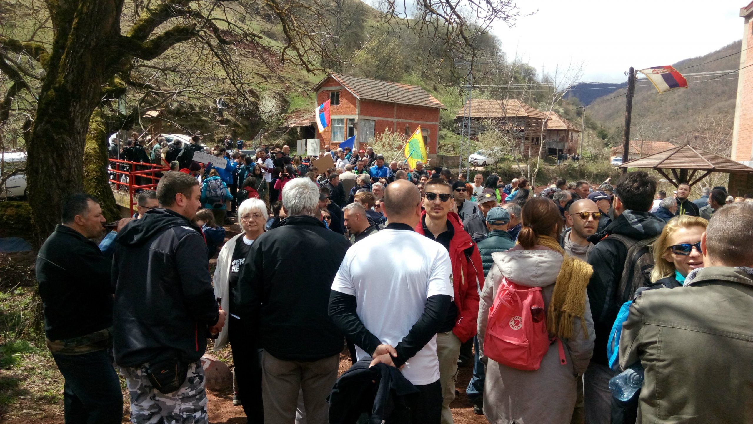 Protest građana protiv MHE: Zakleli se da reke neće dati nikom 1