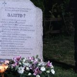 Radomirović: Od svih novinarskih pitanja najvažnije je ono "Zašto" na spomeniku 4