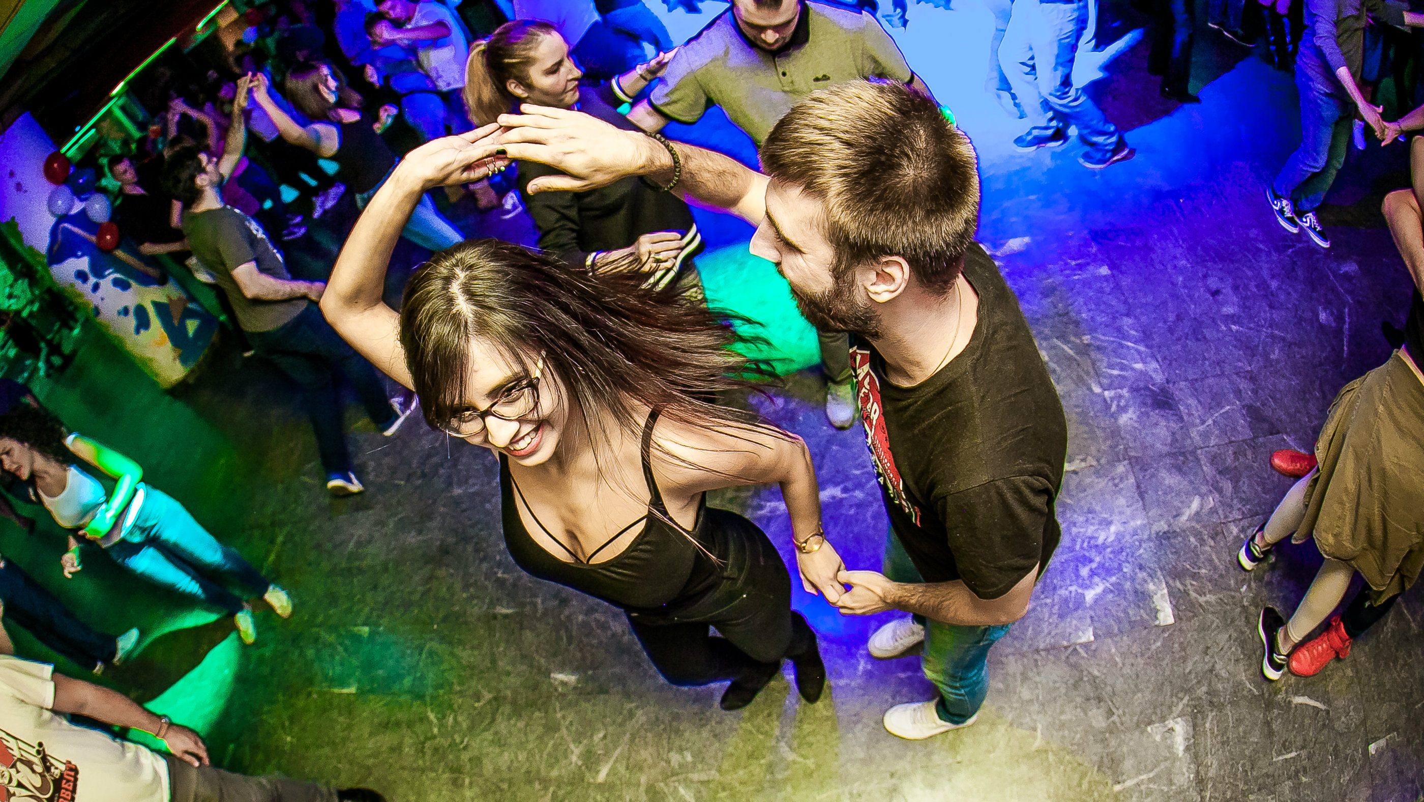 Salsa - energičan ples, savršen za oblikovanje tela (VIDEO) 2 Salsa - energičan ples, savršen za oblikovanje tela (VIDEO) 2