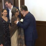 Vučić sa unukom Mahatme Gandija: Neki od indijskih giganata već na srpskom tržištu 1