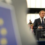 Tusk poziva EU da bude strpljiva u odgovoru britanskoj premijerki 5