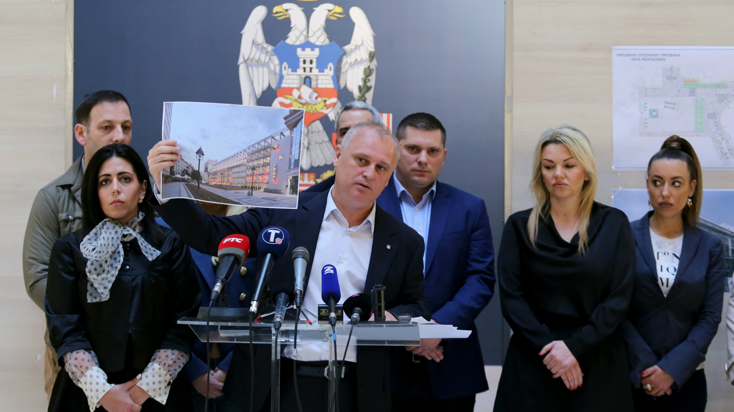 Vesić: Prijave protiv svih koji su uništavali gradsku imovinu na protestu 1