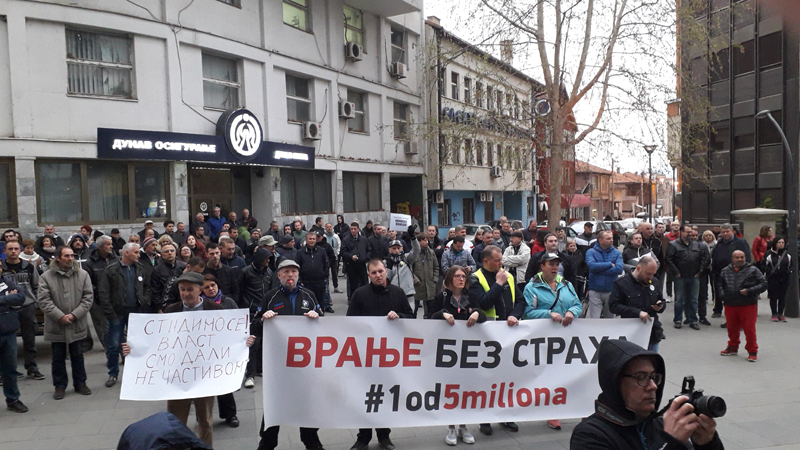 Protesti "1 od 5 miliona" i večeras u više gradova i opština Srbije (FOTO, VIDEO) 1