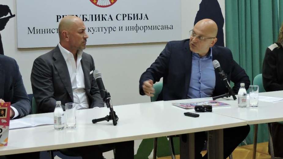 Vukosavljević: Knjiga "Učimo ćirilicu" u cilju očuvanja ćiriličnog pisma i srpskog jezika 1