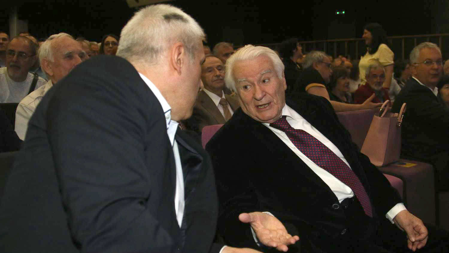 Mićunović: Borba protiv diktature je živa 1