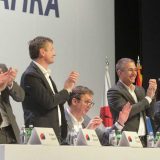 Nezadovoljstvo na lokalu može uzdrmati vlast 9