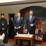 Deo vladika protiv Vučićevog pokušaja stvaranja partijske Crkve 14