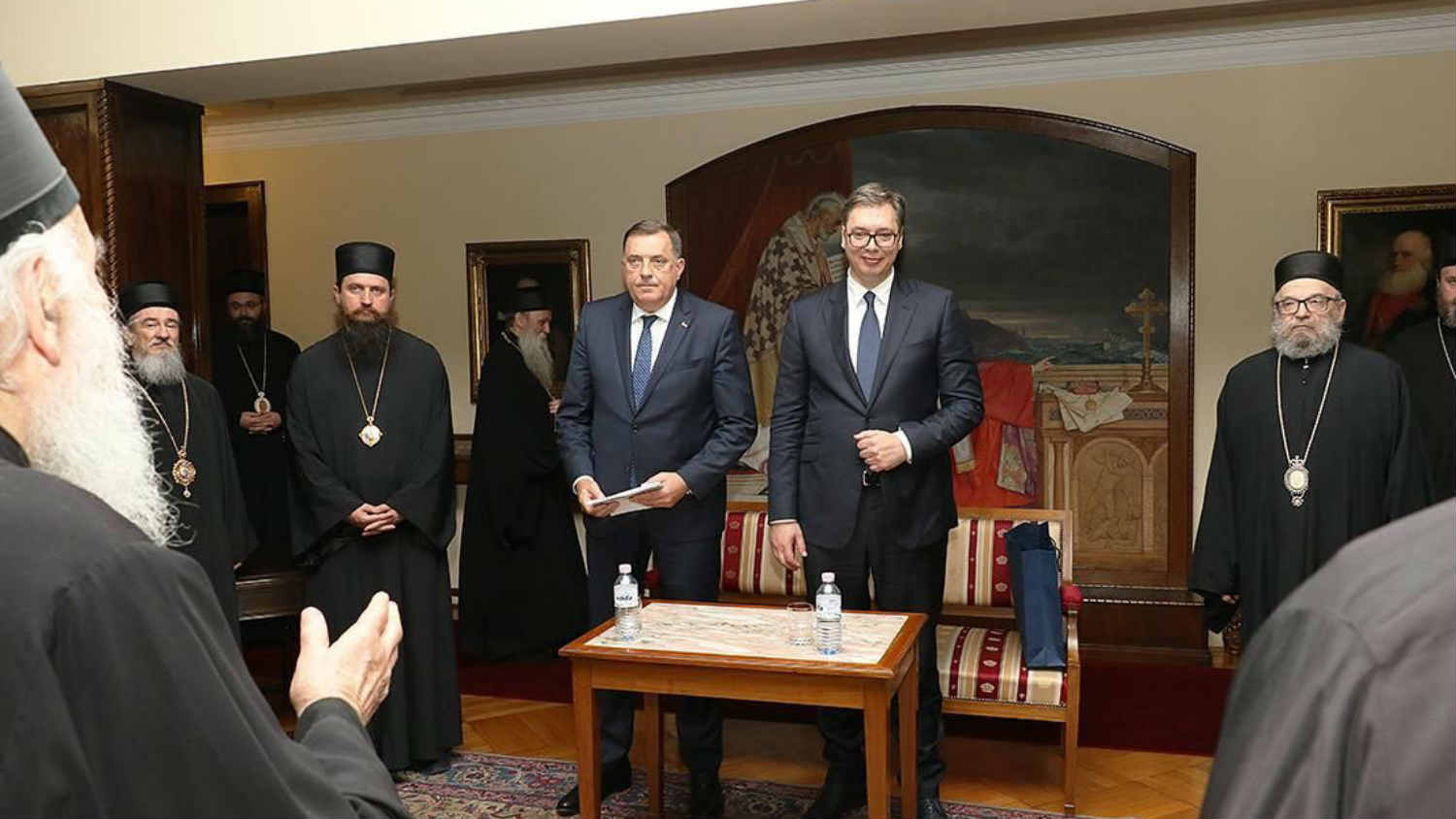 Deo vladika protiv Vučićevog pokušaja stvaranja partijske Crkve 1