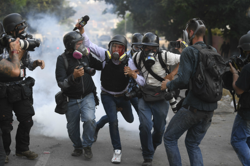 povređeno novinar na protestu u Venecueli