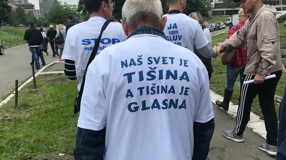 Položaj gluvih i nagluvih u Srbiji: „Stranci u sopstvenoj državi“ 3 protest gluvonemih