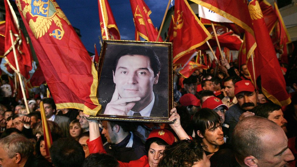 Crna Gora 13 godina od nezavisnosti: Evropa, srastanje i „Ludi bratski ples" 2 Miting