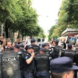 Kosovo, dan kasnije: Protesti u Beogradu i Mitrovici, povređeni Rus i „udar na kriminal“ 9