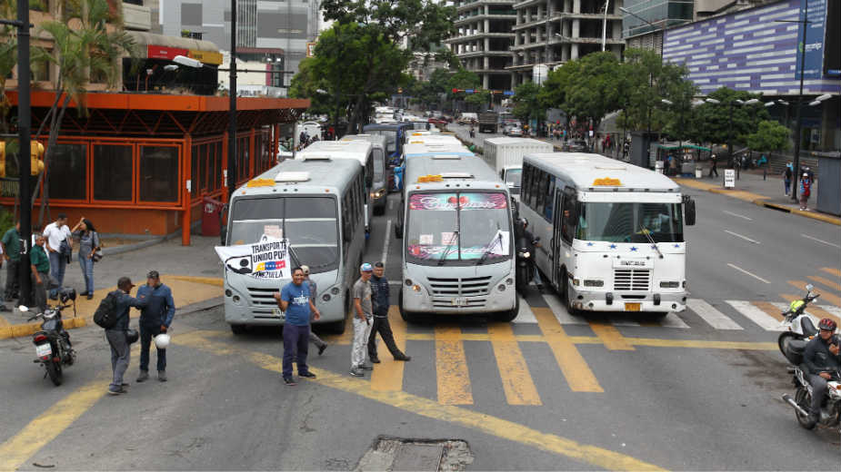 Opozicioni političari našli utočište u ambasadama 1