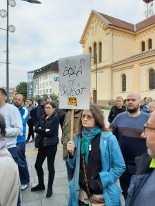 Zrenjaninci na protestu: Tražimo čistu vodu odmah 2 Zrenjaninci na protestu: Tražimo čistu vodu odmah 2