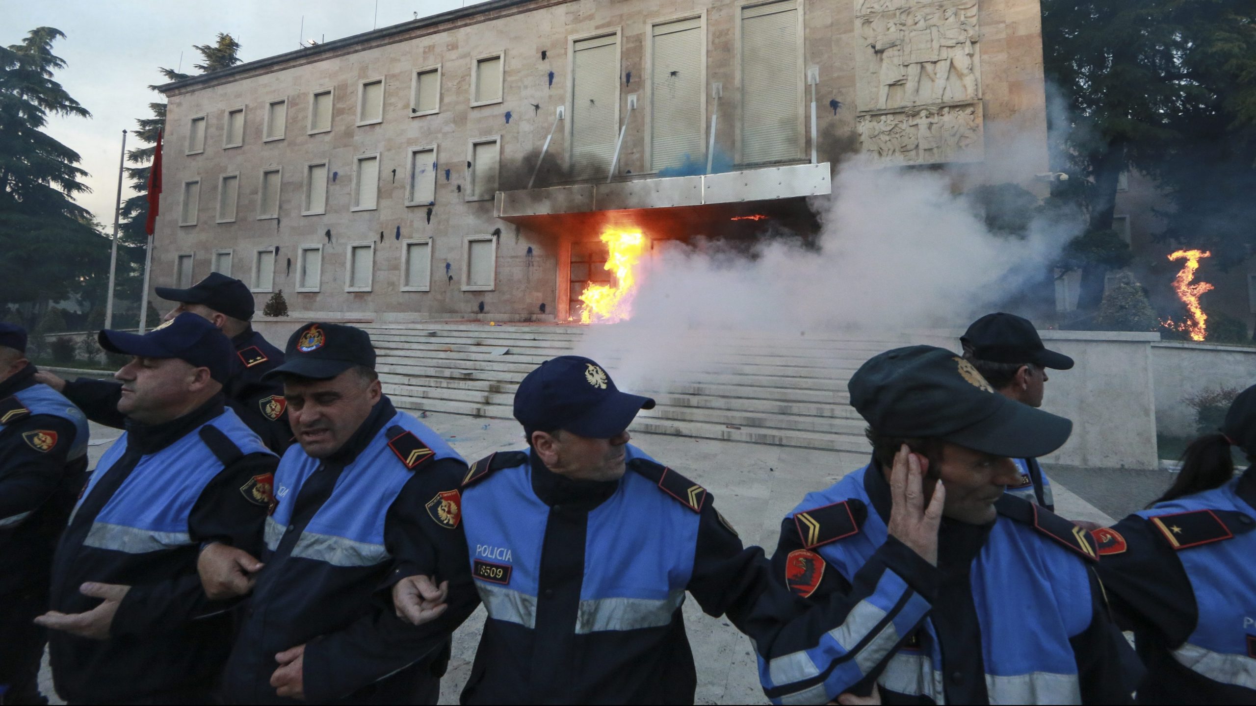 Albanska opozicija nastavlja proteste 1