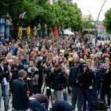 Miran protest građana u Mitrovici zbog hapšenja policajaca (FOTO, VIDEO) 10