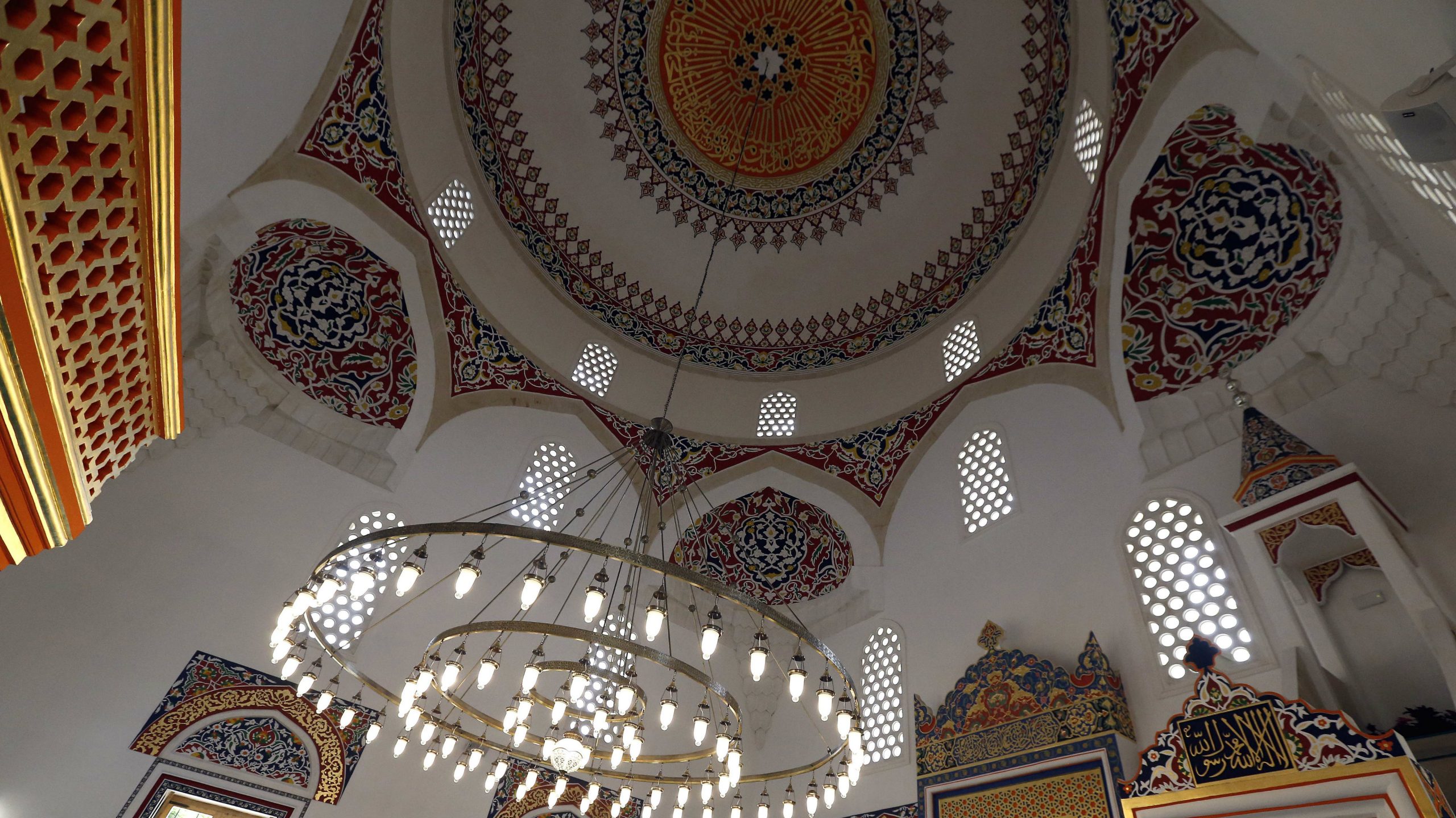 U Foči otvorena ponovo sagrađena Aladža džamija 1