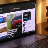 Laptop sa dva ekrana 3