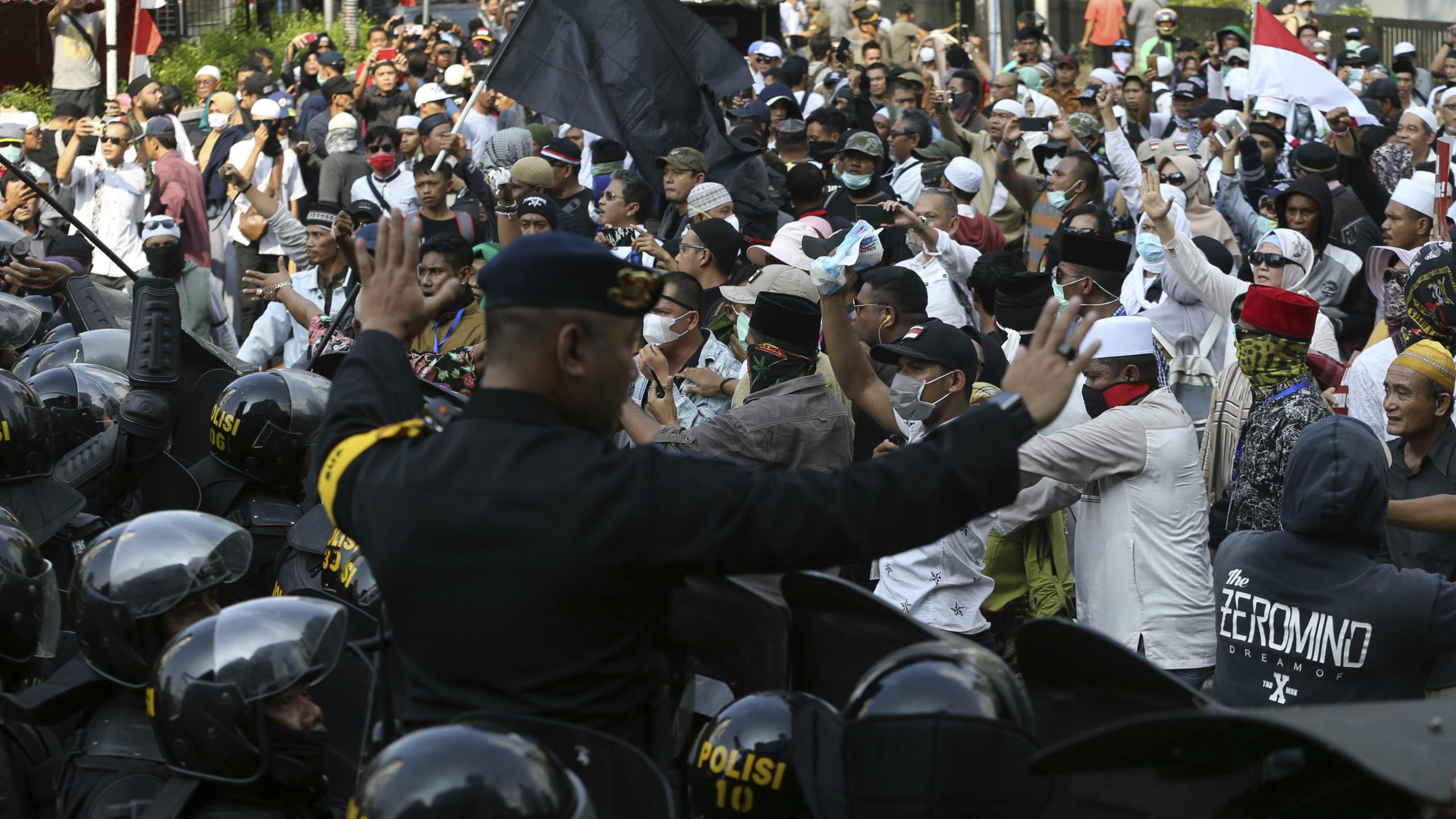 Indonezija: Opozicija osporava izbor Džoka Vidoda 1