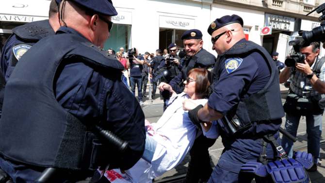 Hrvatska: Marš protiv abortusa uz Tompsona, kontraproteste i privođenja 1