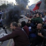 Nove demonstracije Albanaca sa molotovljevim koktelima i posle poziva na uzdržanost 10