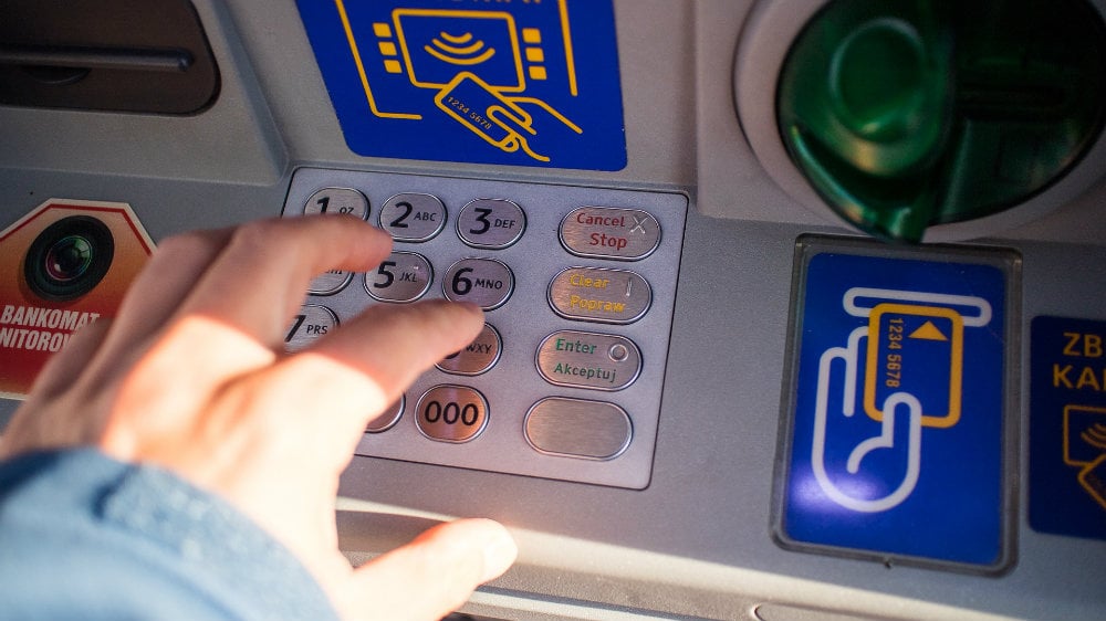 U Nemačkoj sve manje bankomata: Evo gde se gotovina sve više podiže 10