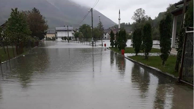BiH: Zbog padavina proglašeno vanredno stanje i otkazana nastava 1