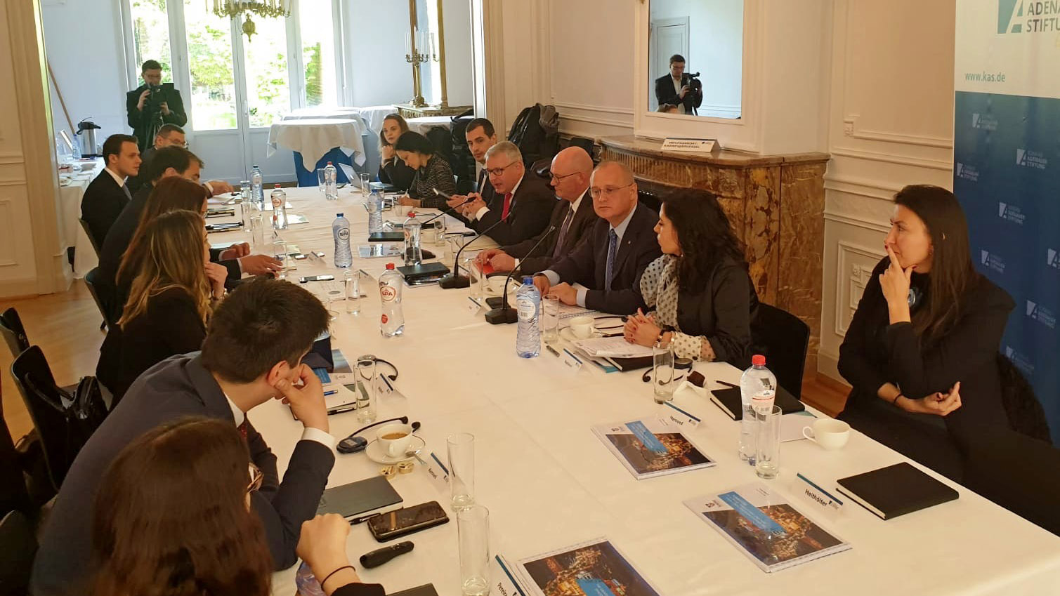 Vesić najavio otvaranje kancelarije Beograda u Briselu 1