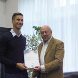 Atletičar Strahinja Jovančević dobio priznanje od Ekonomskog fakulteta 11