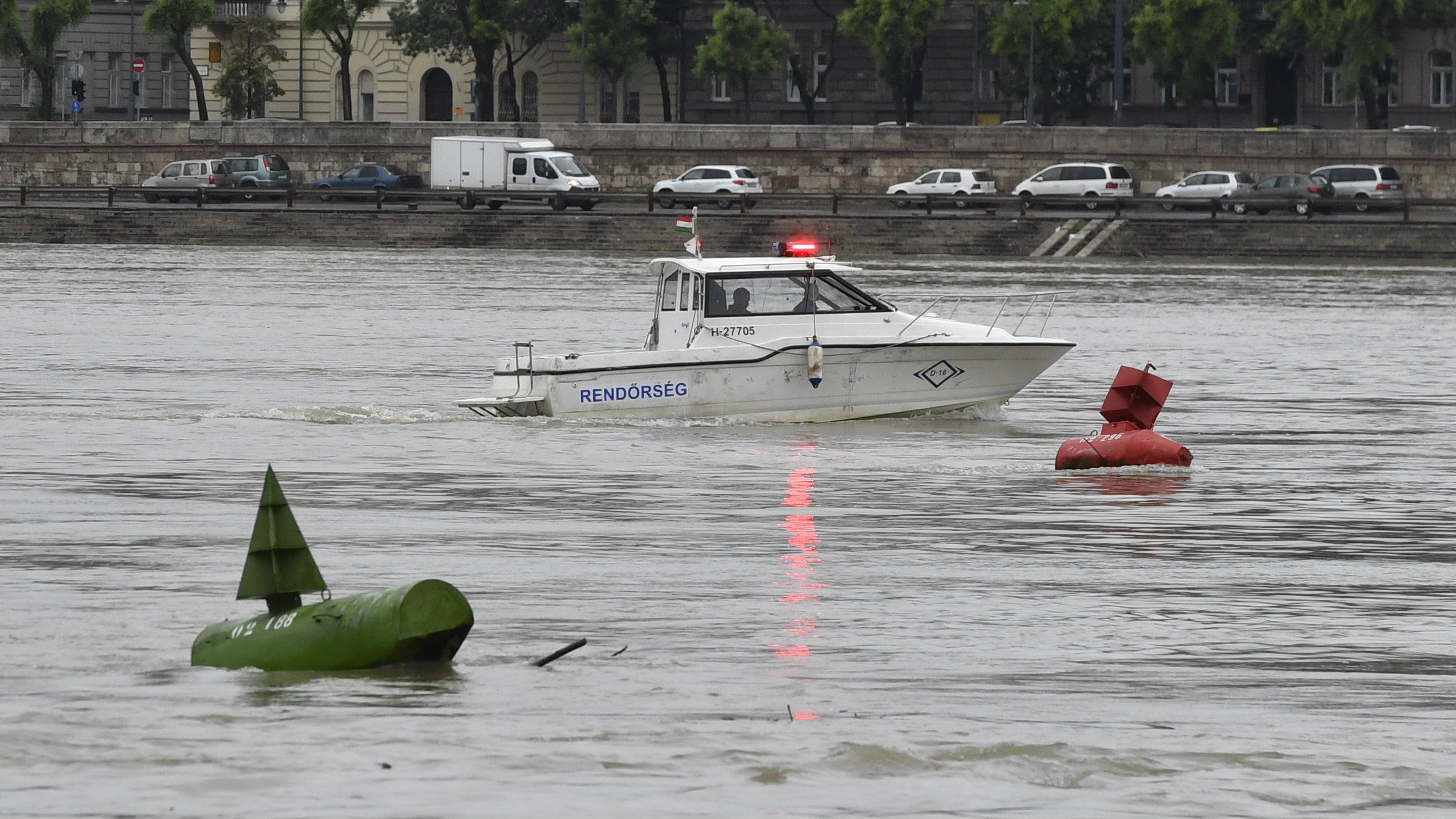 Budimpešta: Potonuo brod na Dunavu, sedam turista se utopilo 1