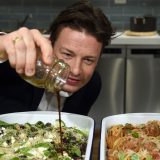 Propast restorana Džejmija Olivera simptom krupnog problema britanskih gradova 3