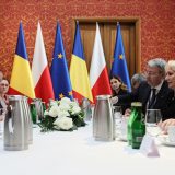 Premijeri novih članica EU potpisali deklaraciju protiv duplih aršina 7