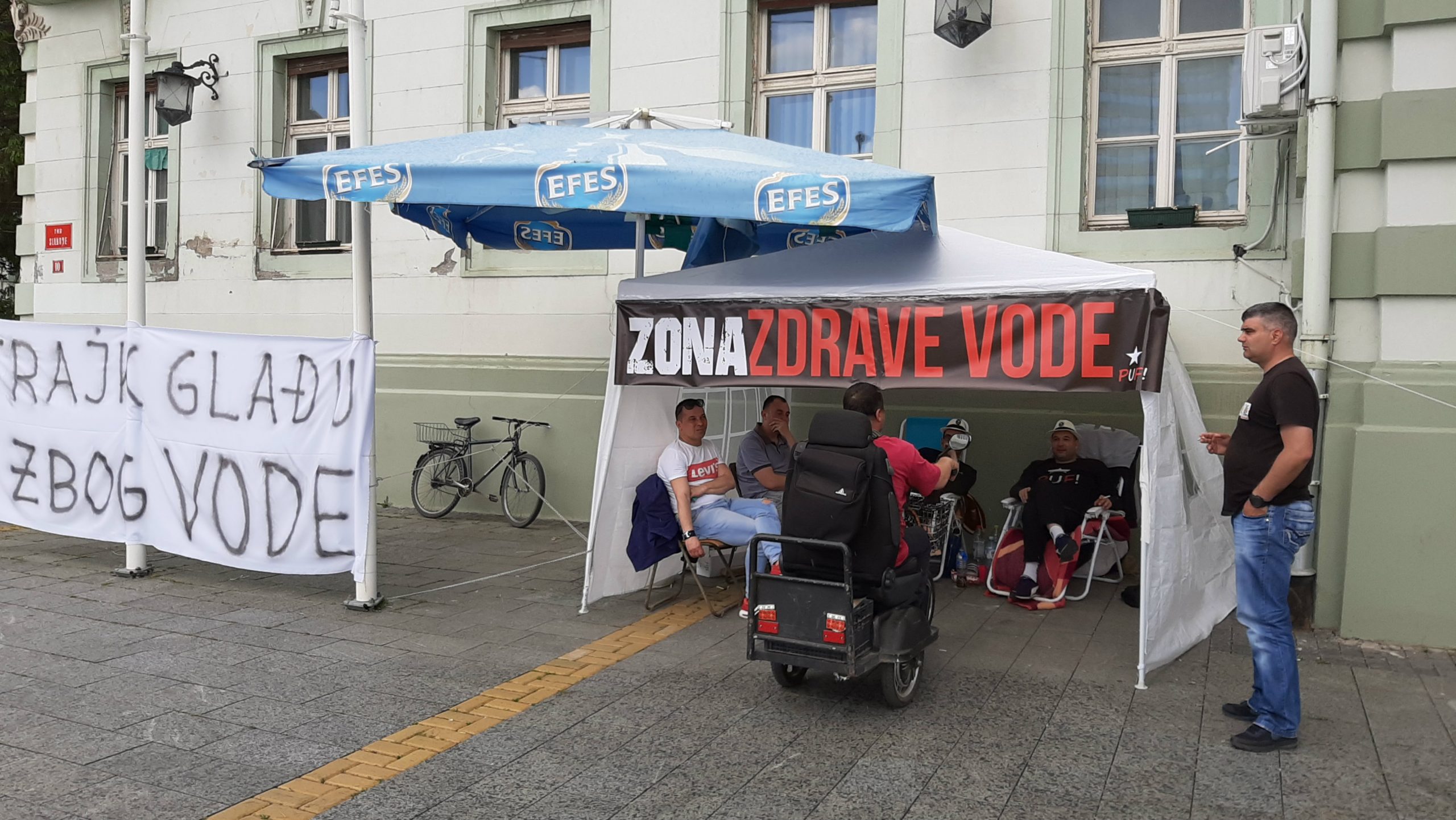 Vlast obesmišljava protest 1