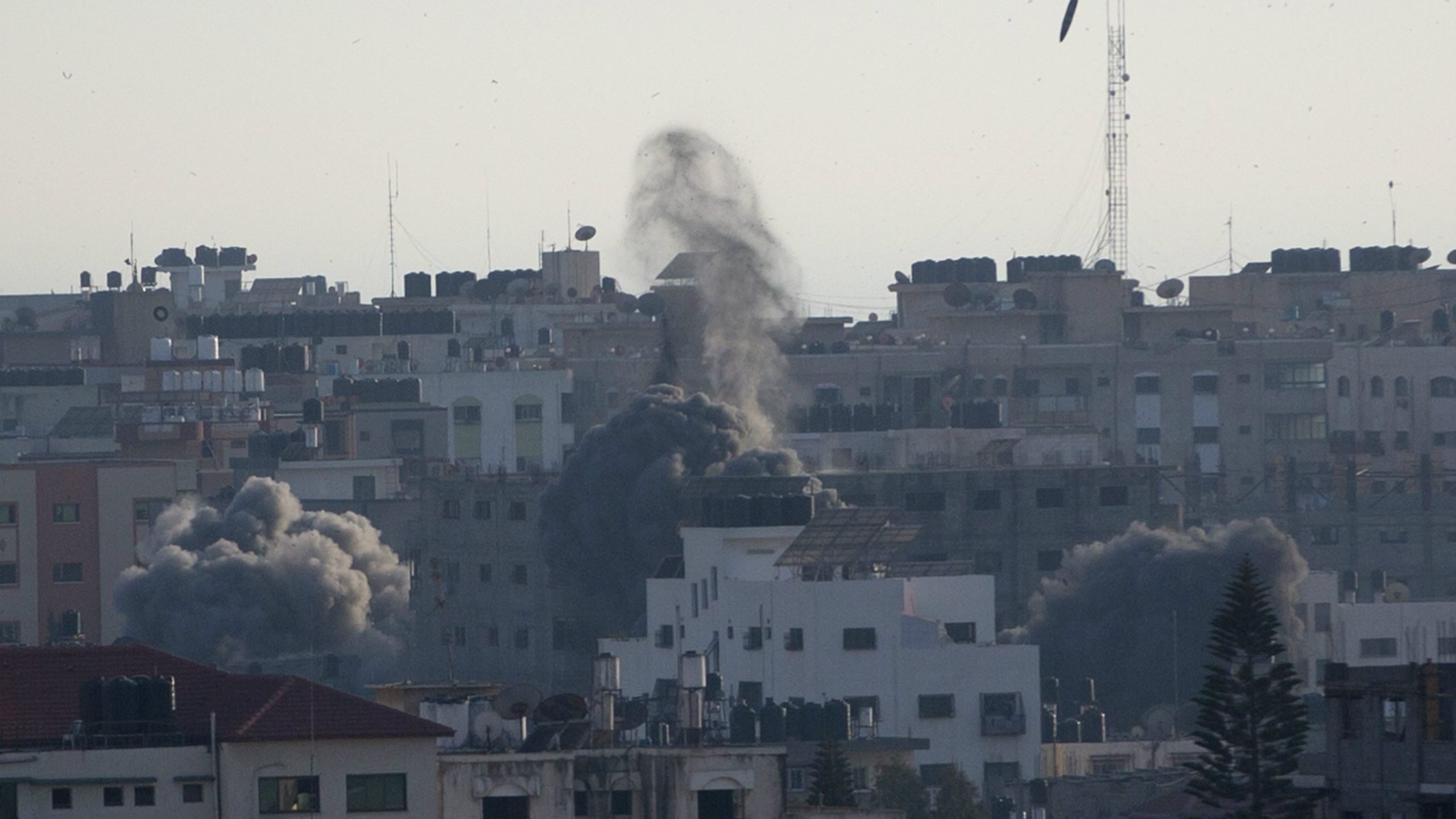 Zvaničnici u Gazi nastavljaju da rade sutra, posle prekida sukoba sa Izraelom 1