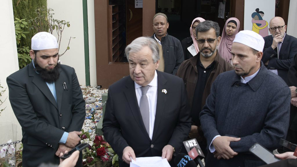 Gutereš obišao džamije na Novom Zelandu u kojima je u napadima ubijen 51 vernik 1