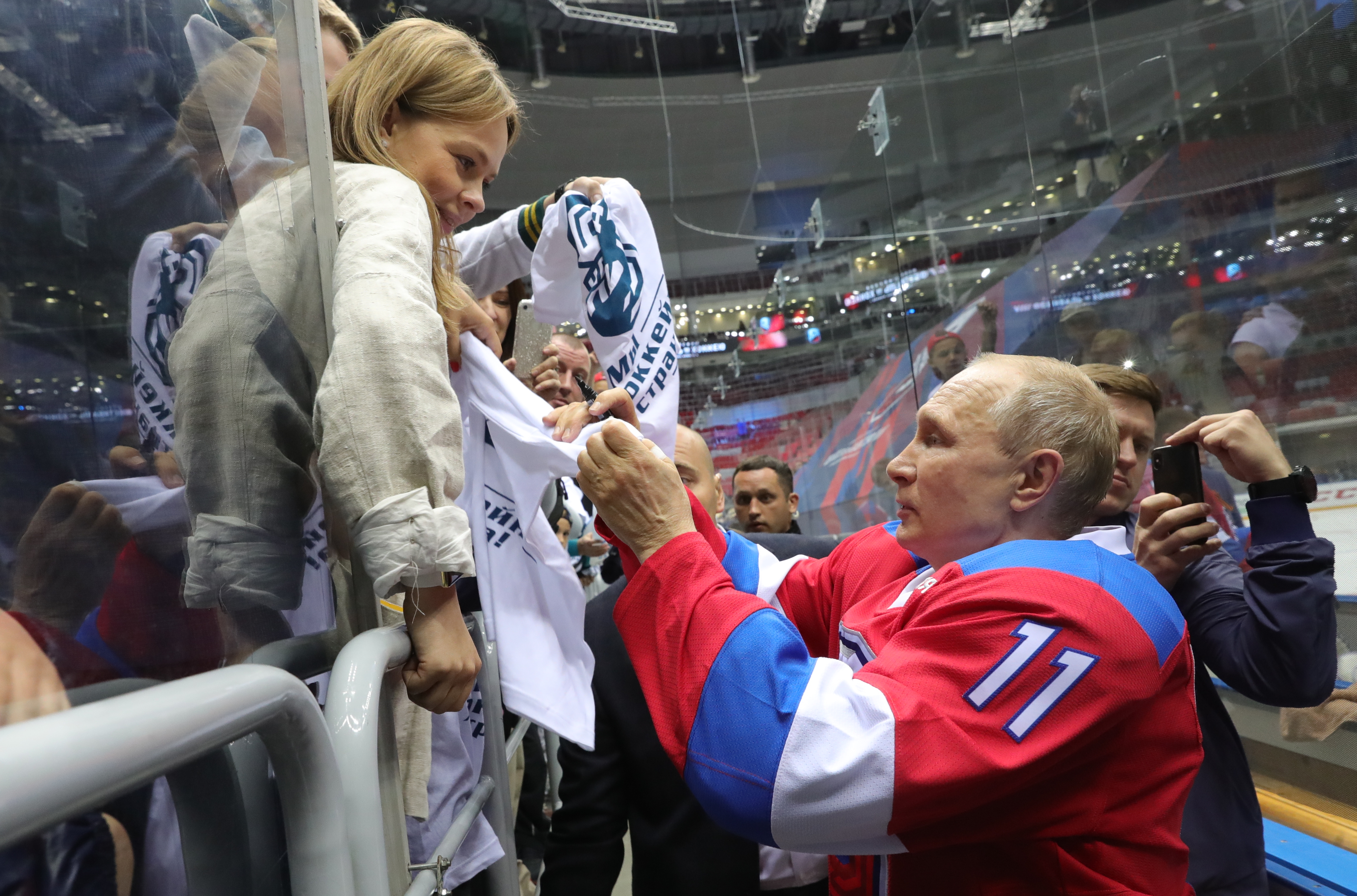 Putin postigao osam golova u egzibicionoj hokejaškoj utakmici 2