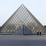 U Francuskoj zatvoreni Luvr, Versaj i Ajfelova kula 5